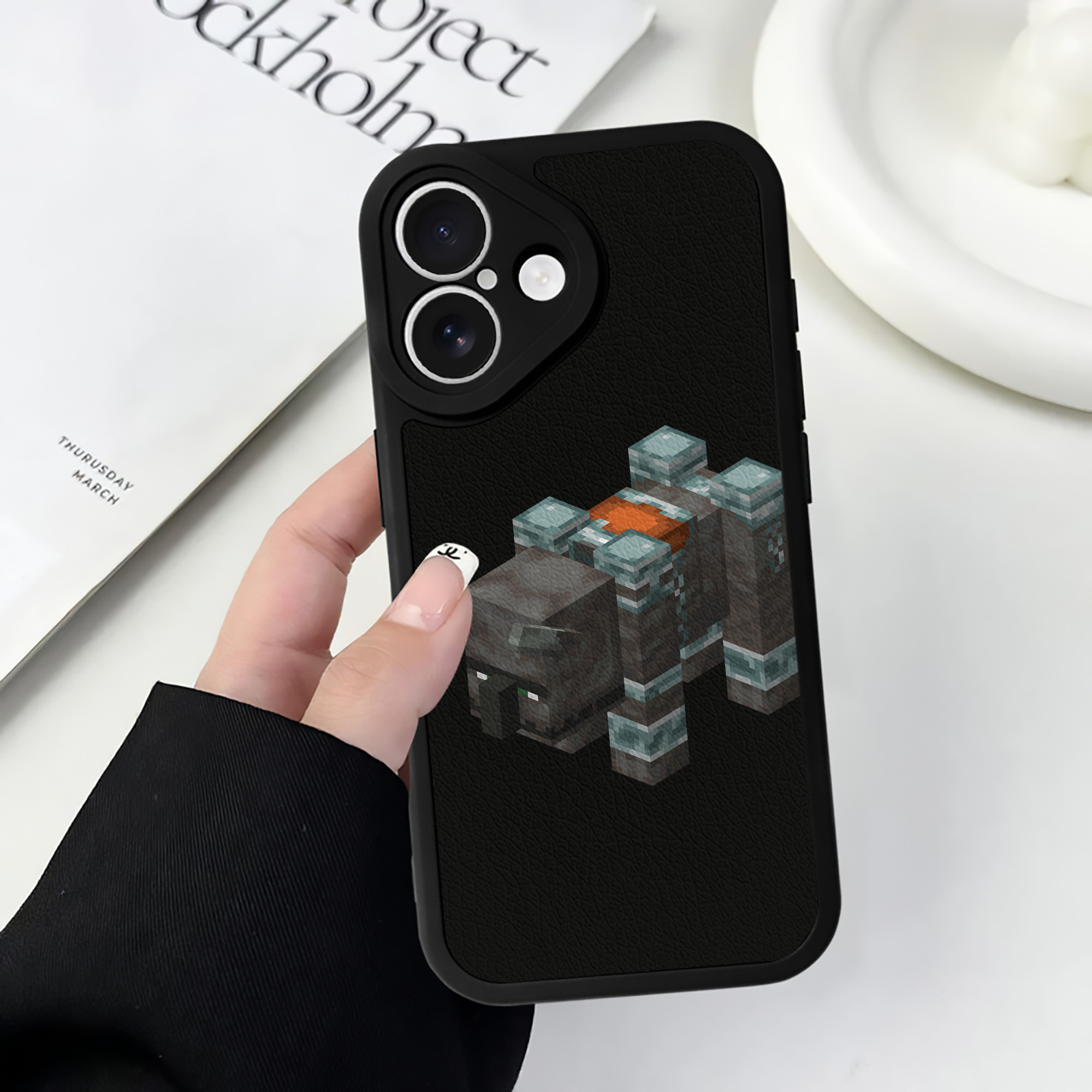 （画像用） マインクラフト ブロックの世界 Minecraft MC Block world 【iPhone 16シリーズ対応】シリコンスマホケース（レザー調） 材質：シリコン